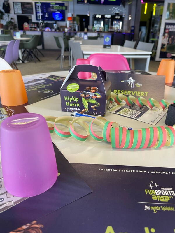 Lasertag Kindergeburtstag "TAKE 4" Profi Package